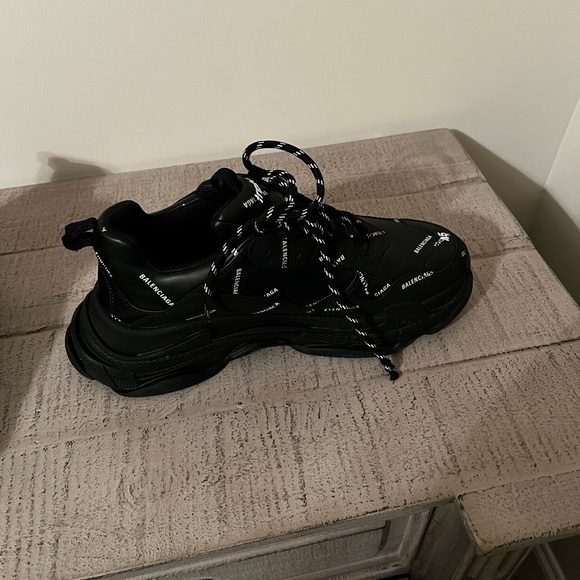 Balenciaga Shoes - Picture 7 of 7